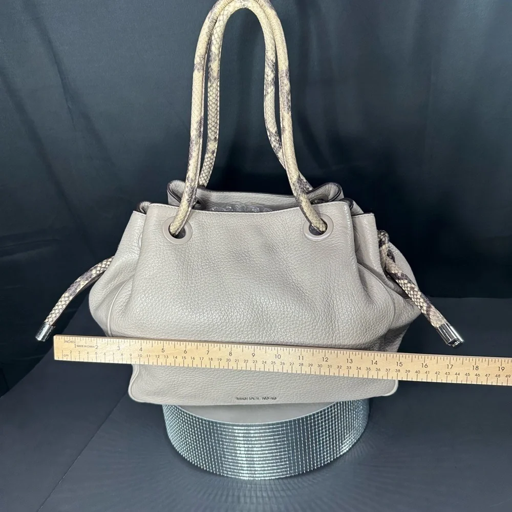 Michael Kors Gray Leather Tote Bag pre owned Exellent condition
